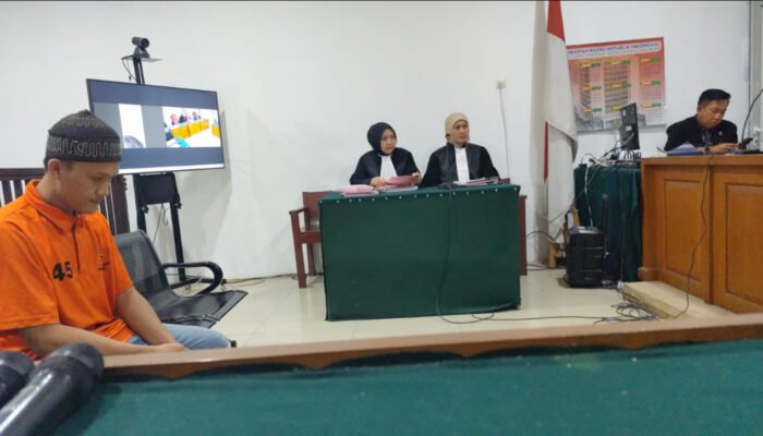 Terdakwa Pencurian Emas 20 Suku Di Plaju,Disidangkan Dengan Mendengarkan Empat Saksi