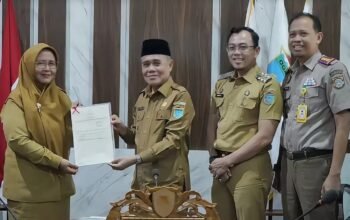 Wabup Ogan Ilir Terima 4 Sertifikat Hak Pakai Aset Tanah dari Kantor Pertanahan